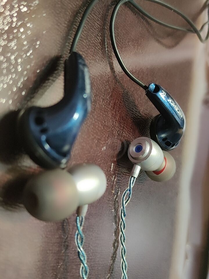 质量点评百元耳机耳机/耳麦质量如何?怎么样呢?优缺点吐槽揭秘